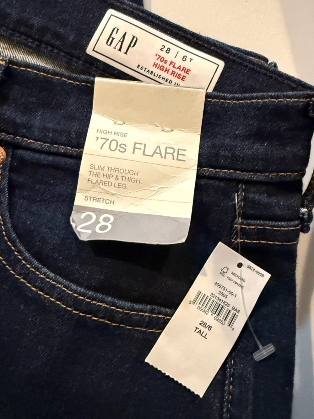 NWT Gap High Rise '70s Flare Jeans Dark Wash Size 6 Tall - Very tall 36” inseam! - Picture 6 of 6